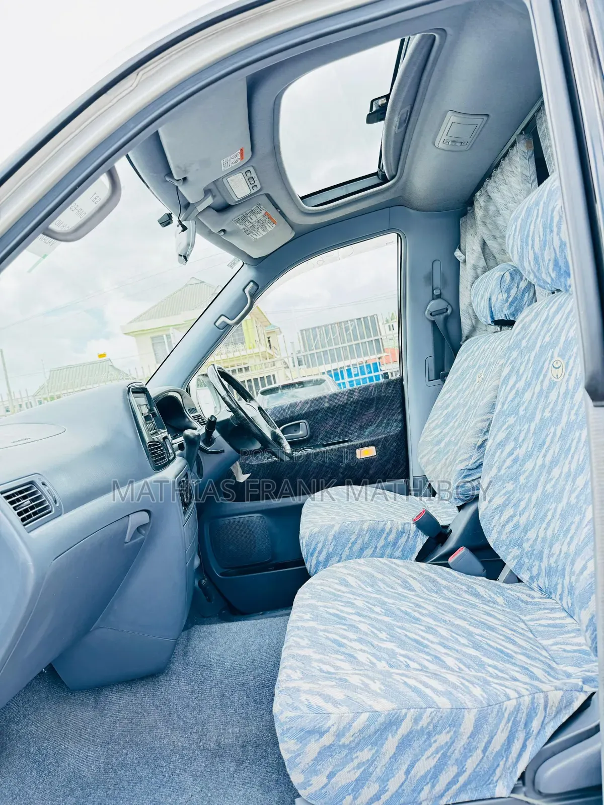 Toyota Noah 2001 Silver