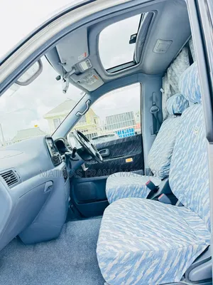 Toyota Noah 2001 Silver