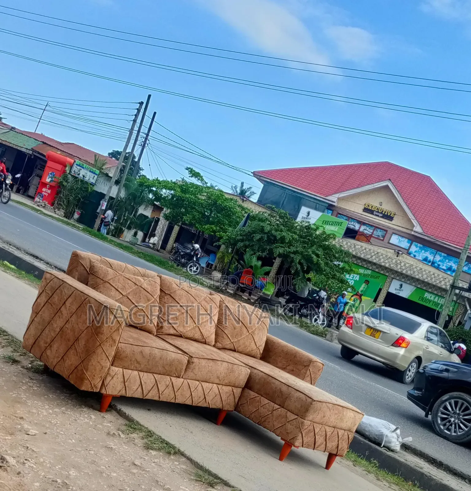 Nauza Sofa Set Shape L Imetumika Kidogo