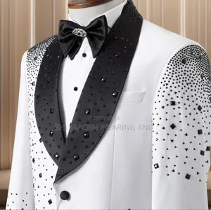 Step Up in Style – Classy Men’S Suits for Budget