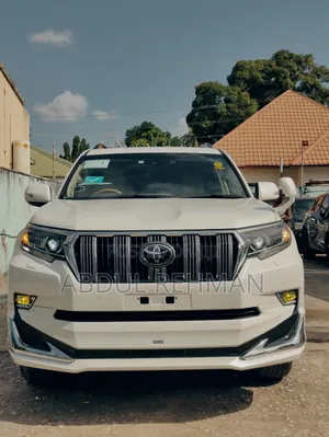 Toyota Land Cruiser Prado 2.7 2022 White