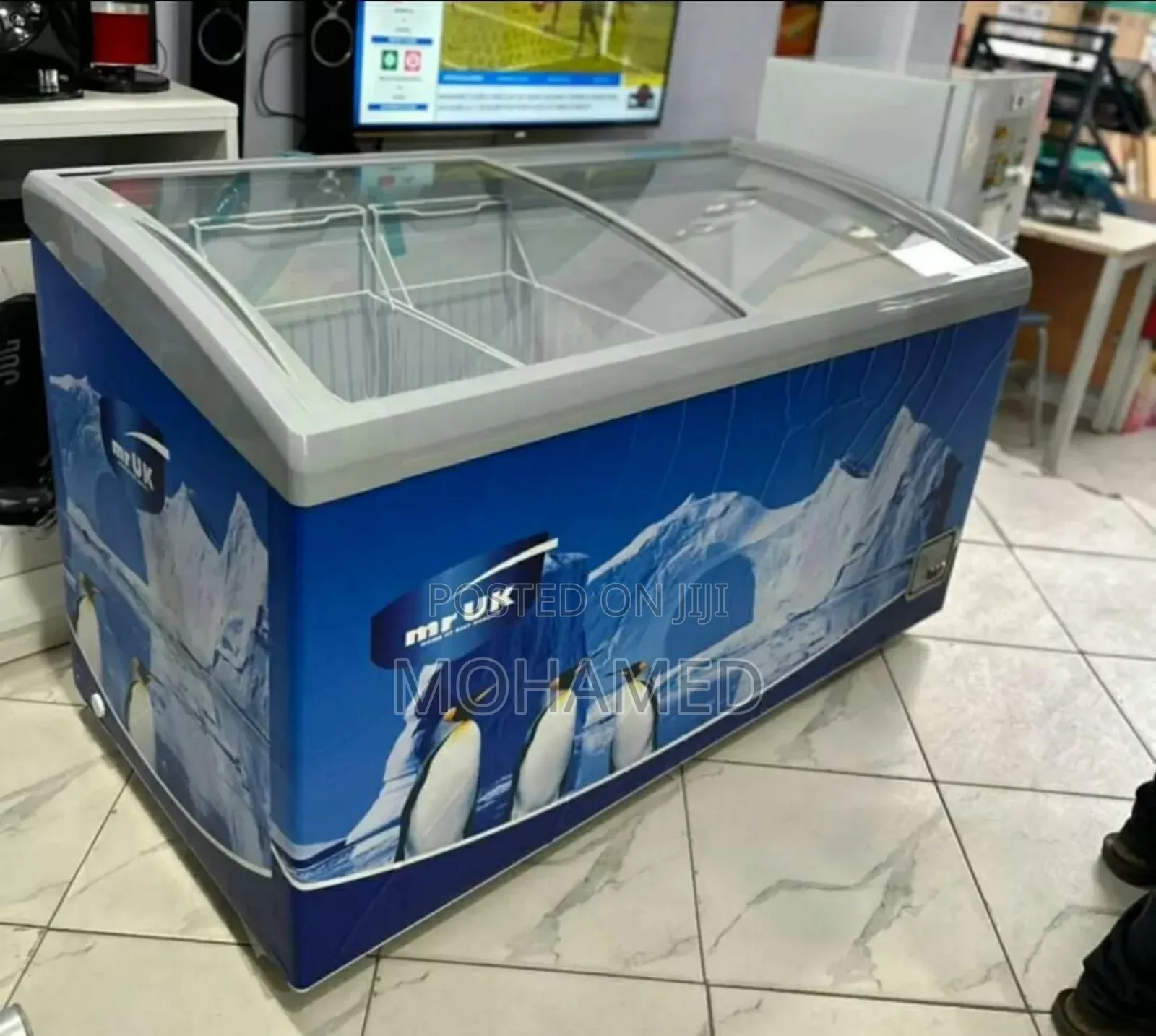 Mr Uk Showcase Freezer 260l