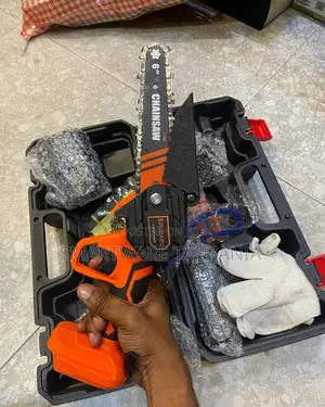 Handheld Small Chainsaw for Wood Cutting Tree Trimming