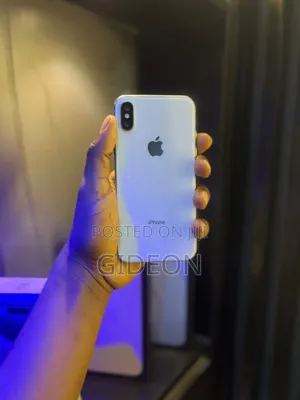 Apple iPhone X 64 GB White