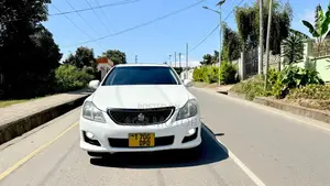 Toyota Crown 2009 White