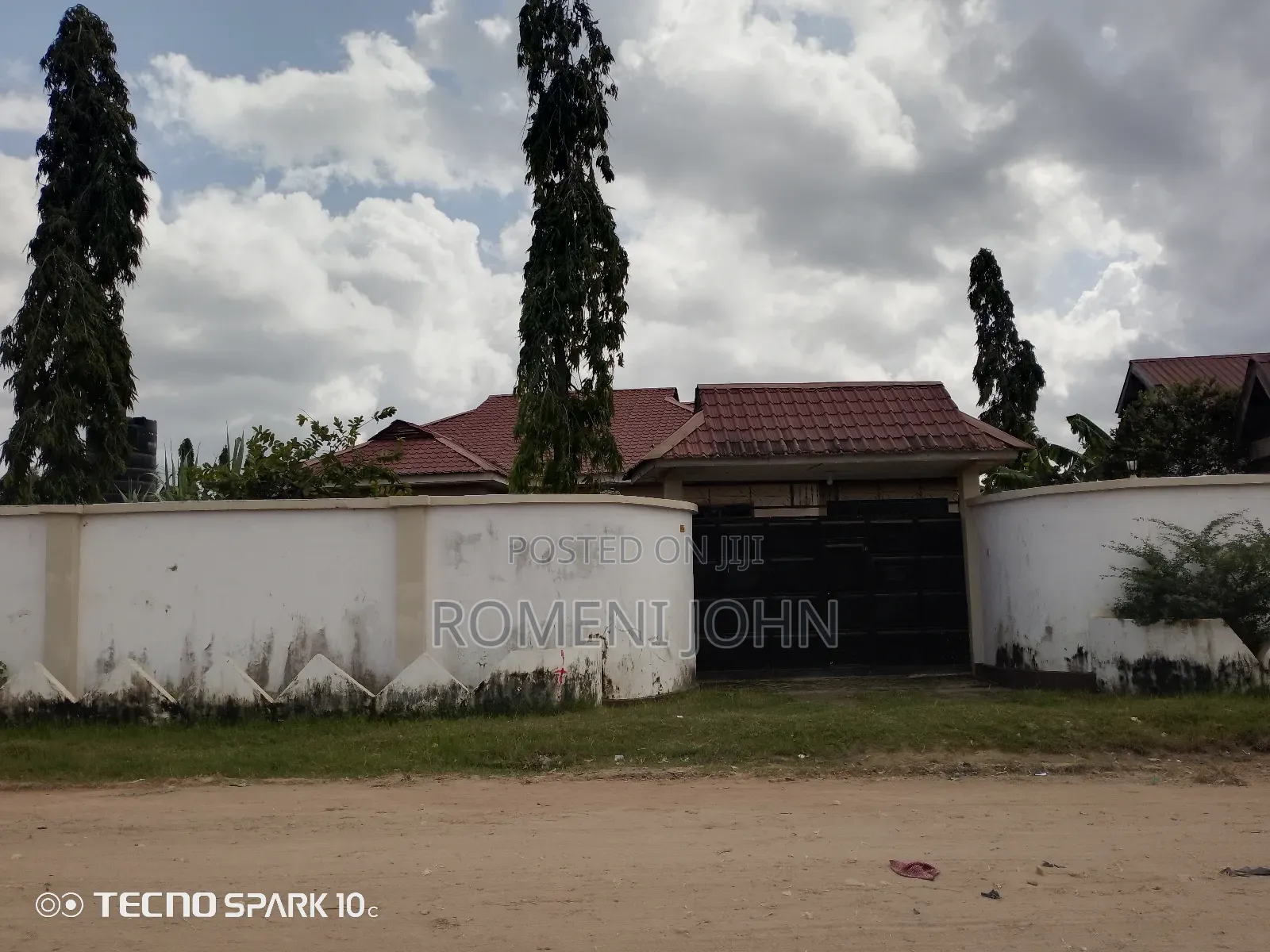 4bdrm House in Tanzania Daresalaam, Ilala for sale