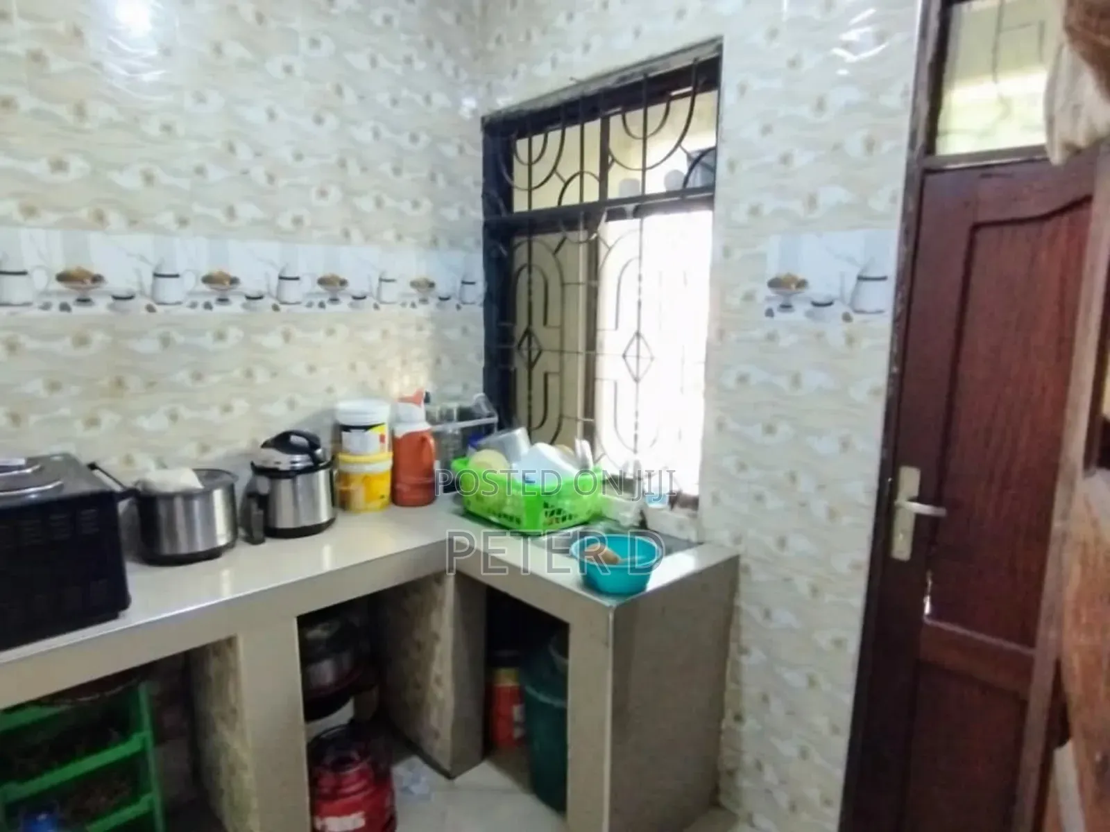 6bdrm House in Kitunda for sale