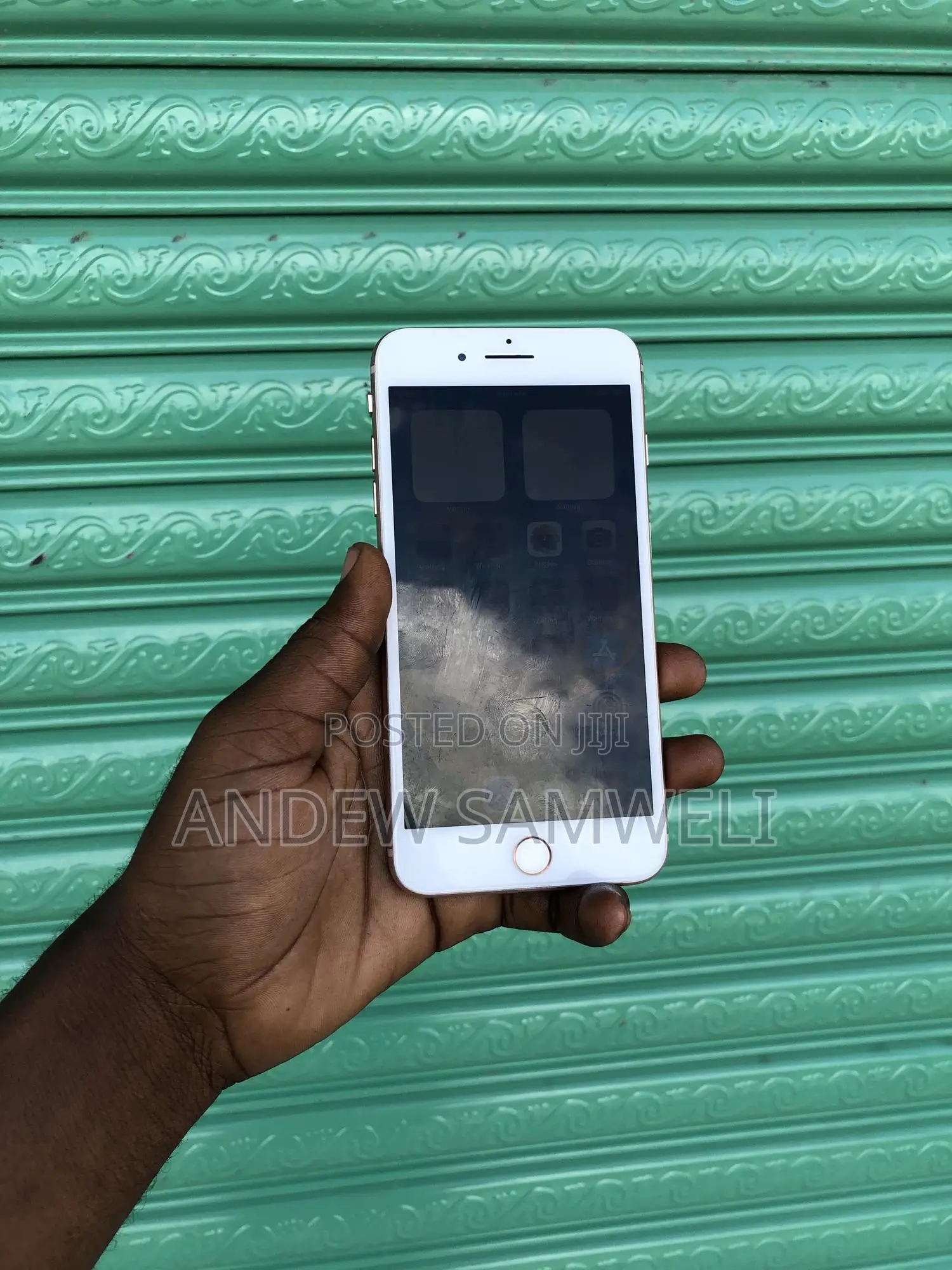 Apple iPhone 8 Plus 64 GB Gold