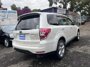 Subaru Forester 2009 White