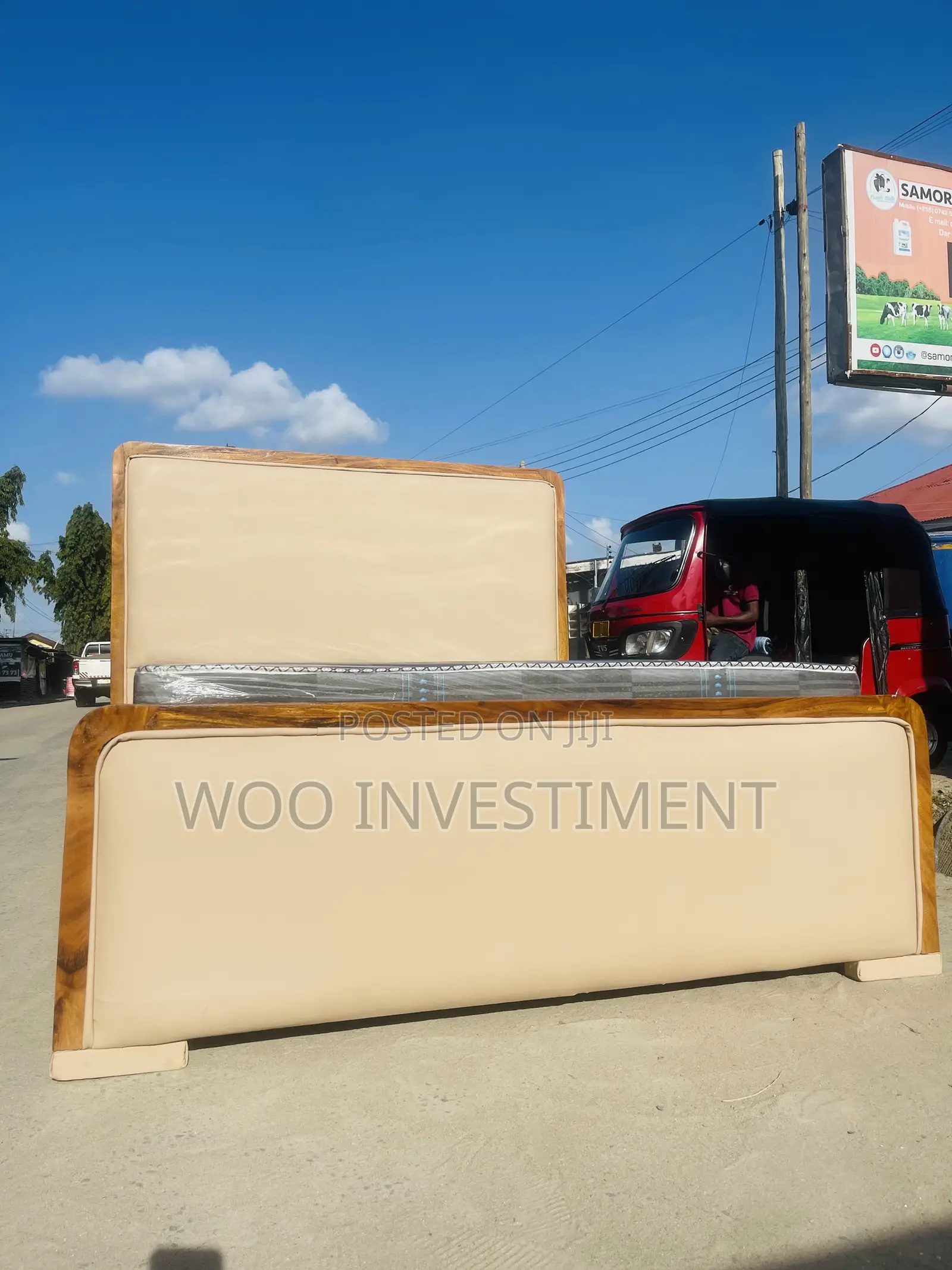 Classic Bedsofa Kali Sana Mpya Zenye Mbao Mninga Clean Sana.
