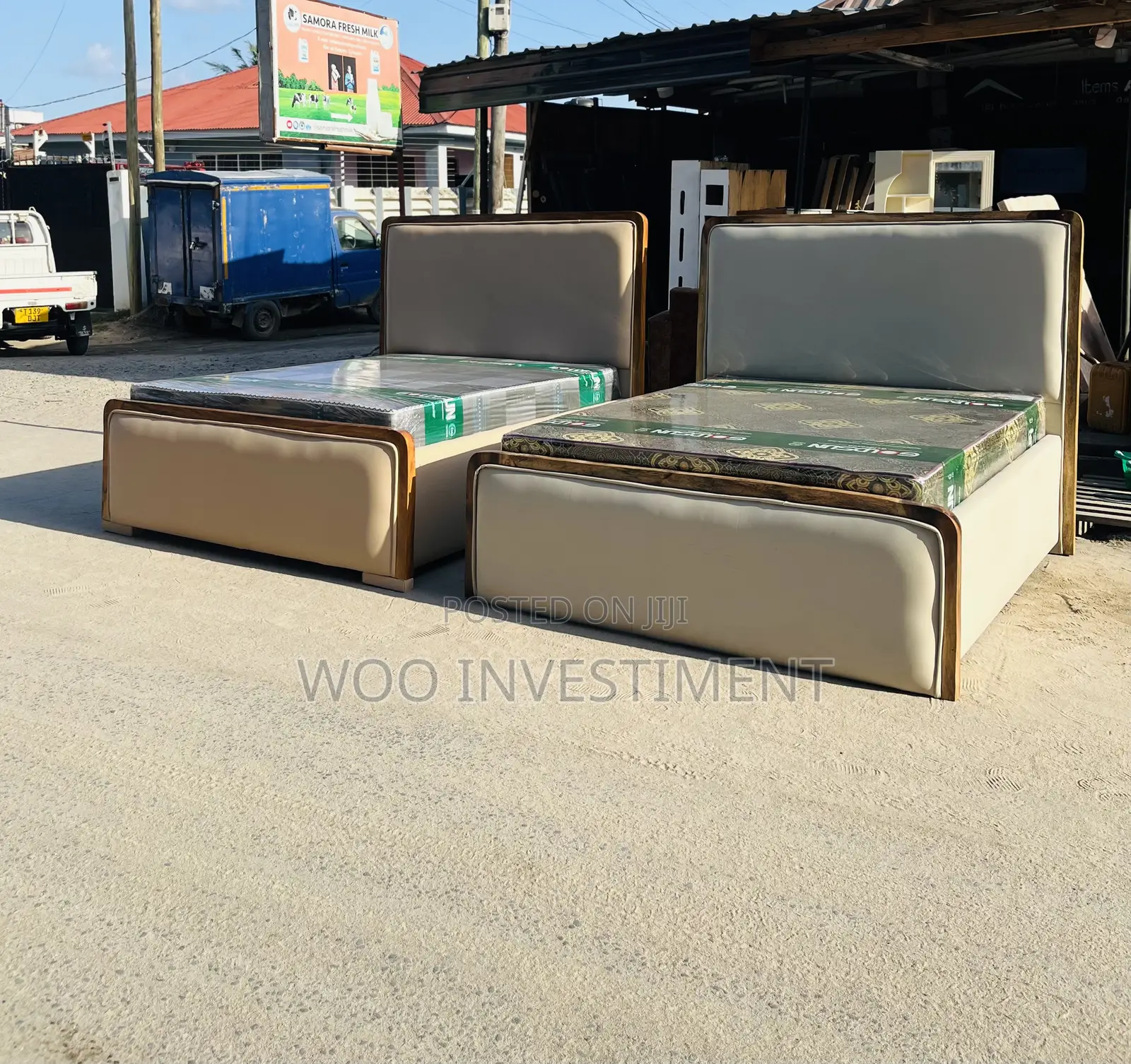 Classic Bedsofa Kali Sana Mpya Zenye Mbao Mninga Clean Sana.