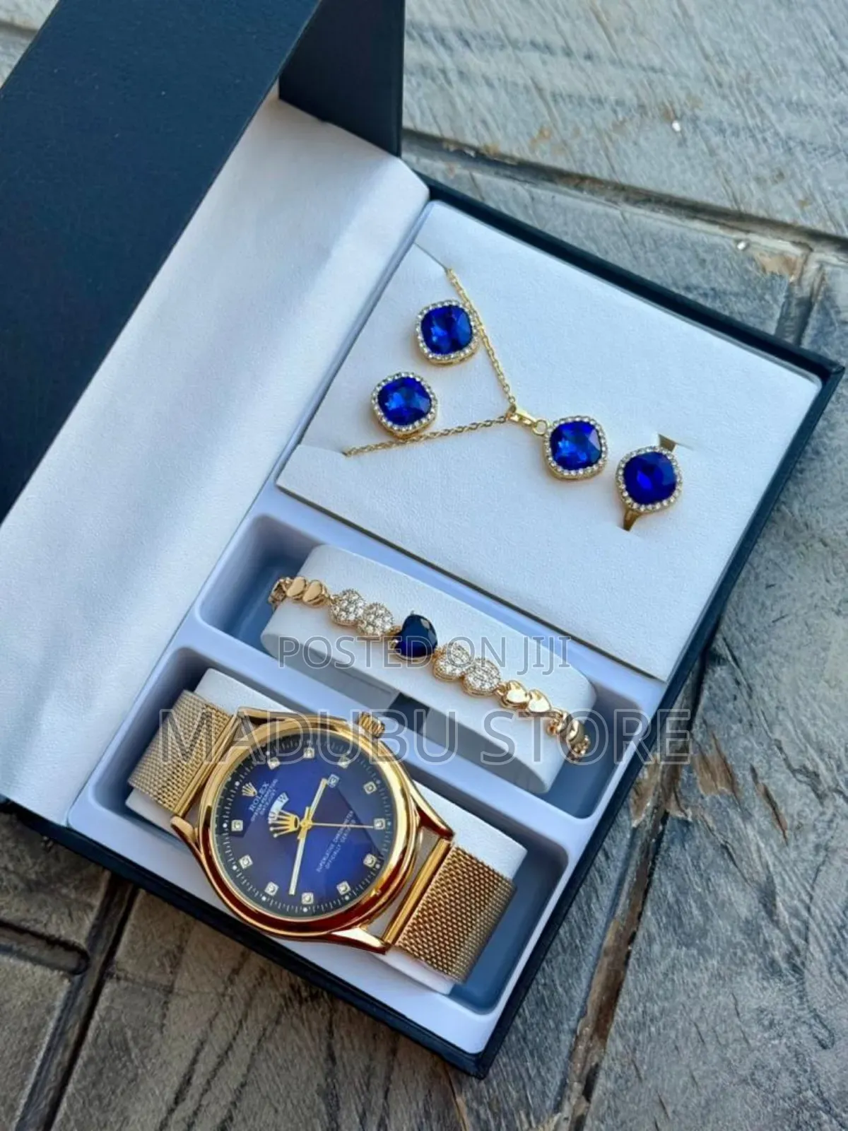 Gold Set of Jewely