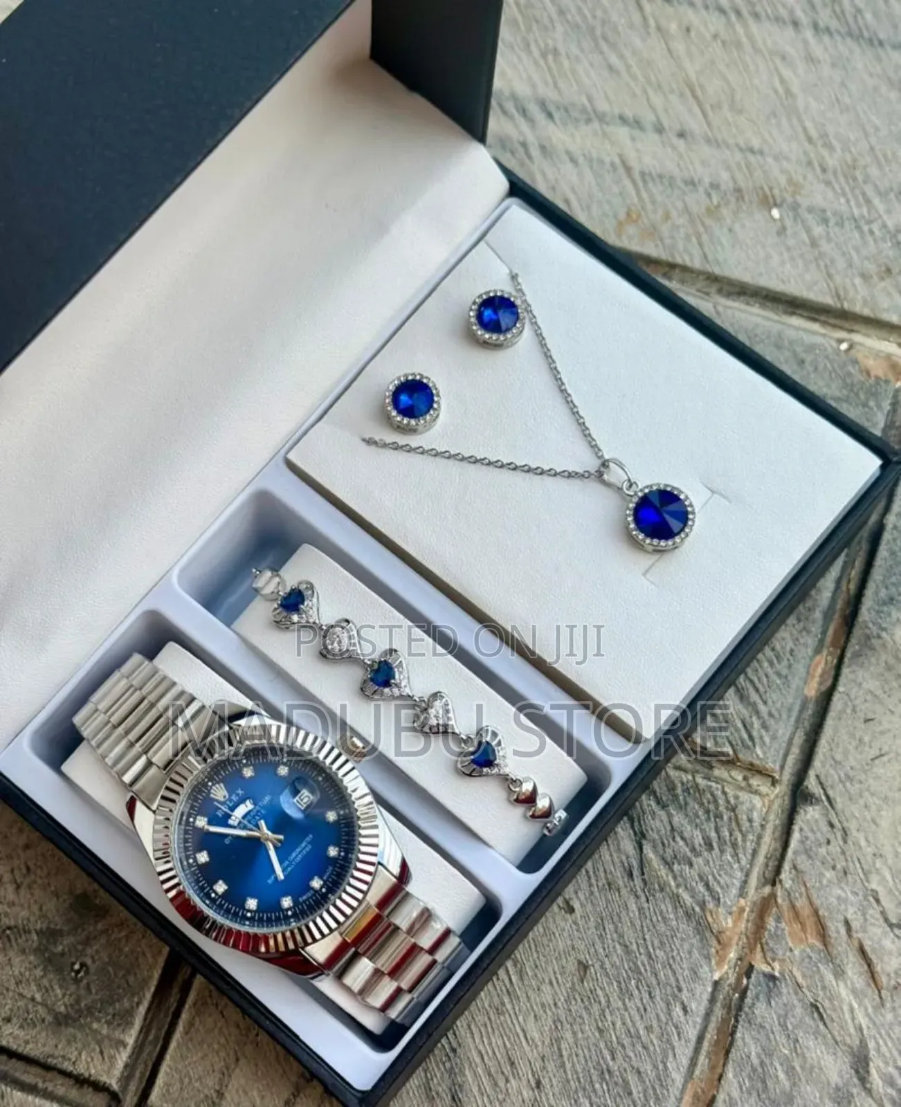 Gold Set of Jewely