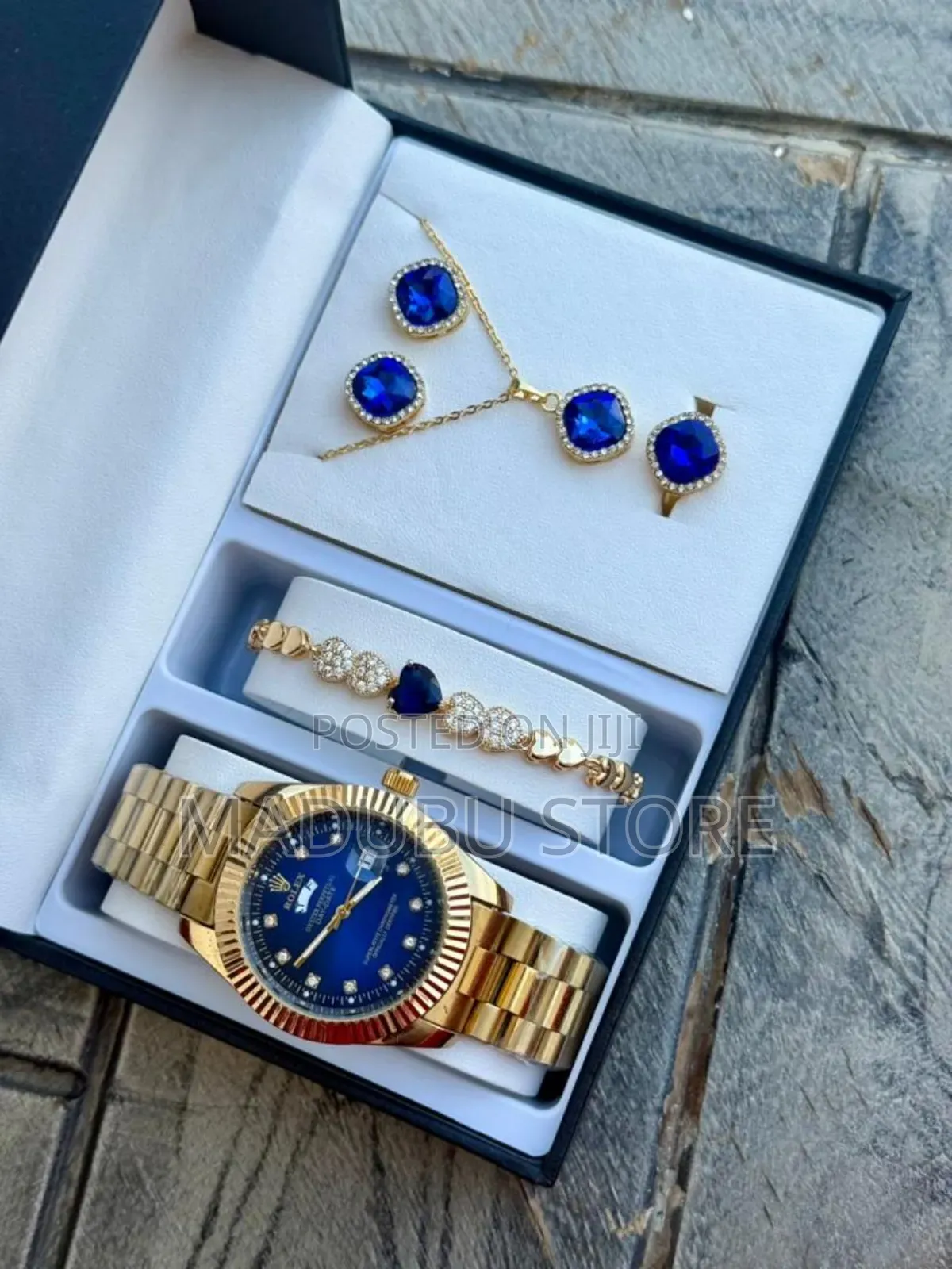 Gold Set of Jewely