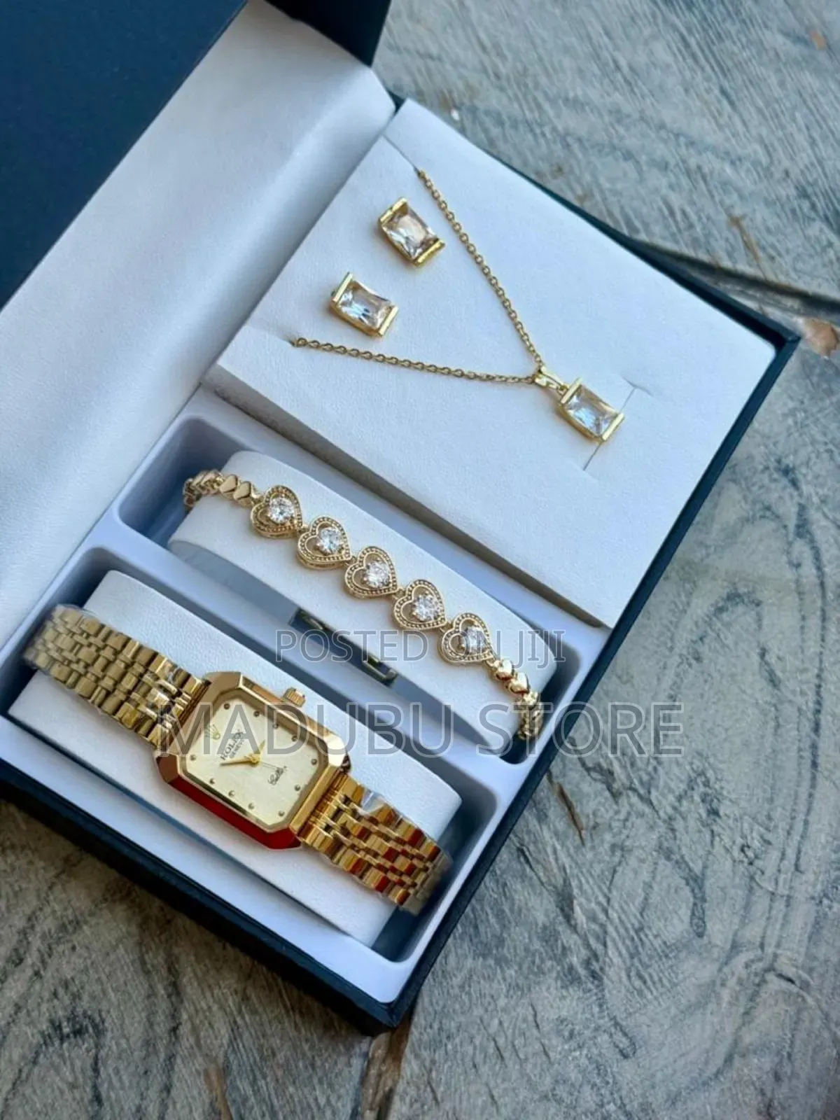 Gold Set of Jewely
