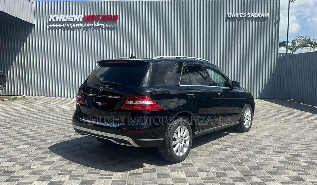 Mercedes-Benz M Class 2015 Black