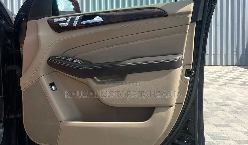 Mercedes-Benz M Class 2015 Black