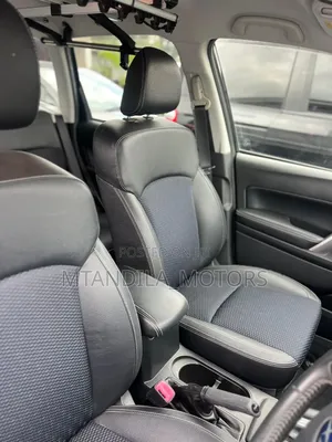 Subaru Forester 2.5i PZEV 4dr SUV AWD (2.5L 4cyl CVT) 2014 Black