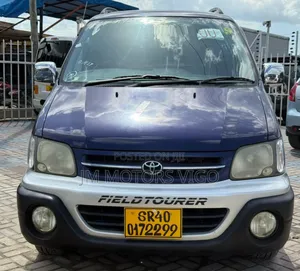 Toyota Noah 2001 Silver