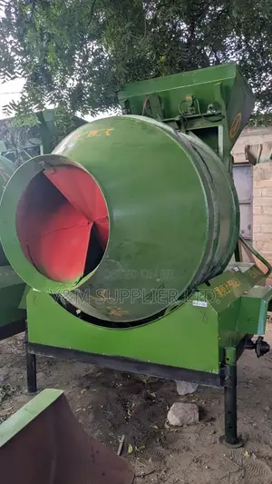 Concrete Mixer 690l