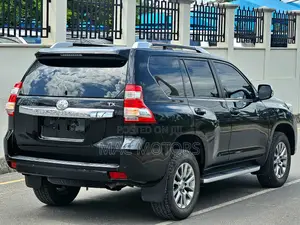 Toyota Land Cruiser Prado 2.7 2017 Black