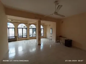 4bdrm Duplex in Upanga West for sale