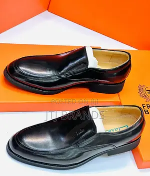 Clarks Za Maana Bei Poa