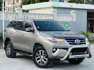 Toyota Fortuner 2.8 D AWD 2017 Silver