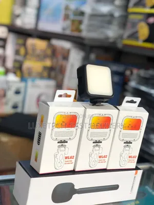 Wl62 Tri-Color Led Fill Light With Clip