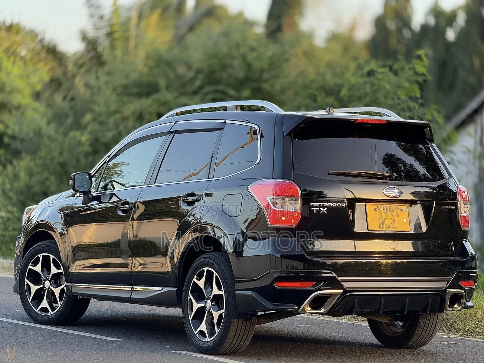 Subaru Forester 2.0XT Premium 4dr SUV AWD (2.0L 4cyl Turbo CVT) 2014