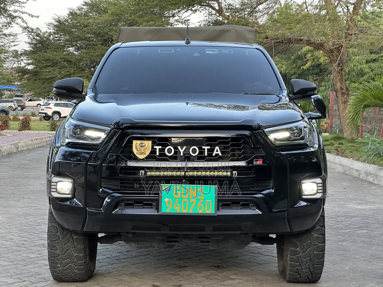 Toyota Hilux 2022 Black