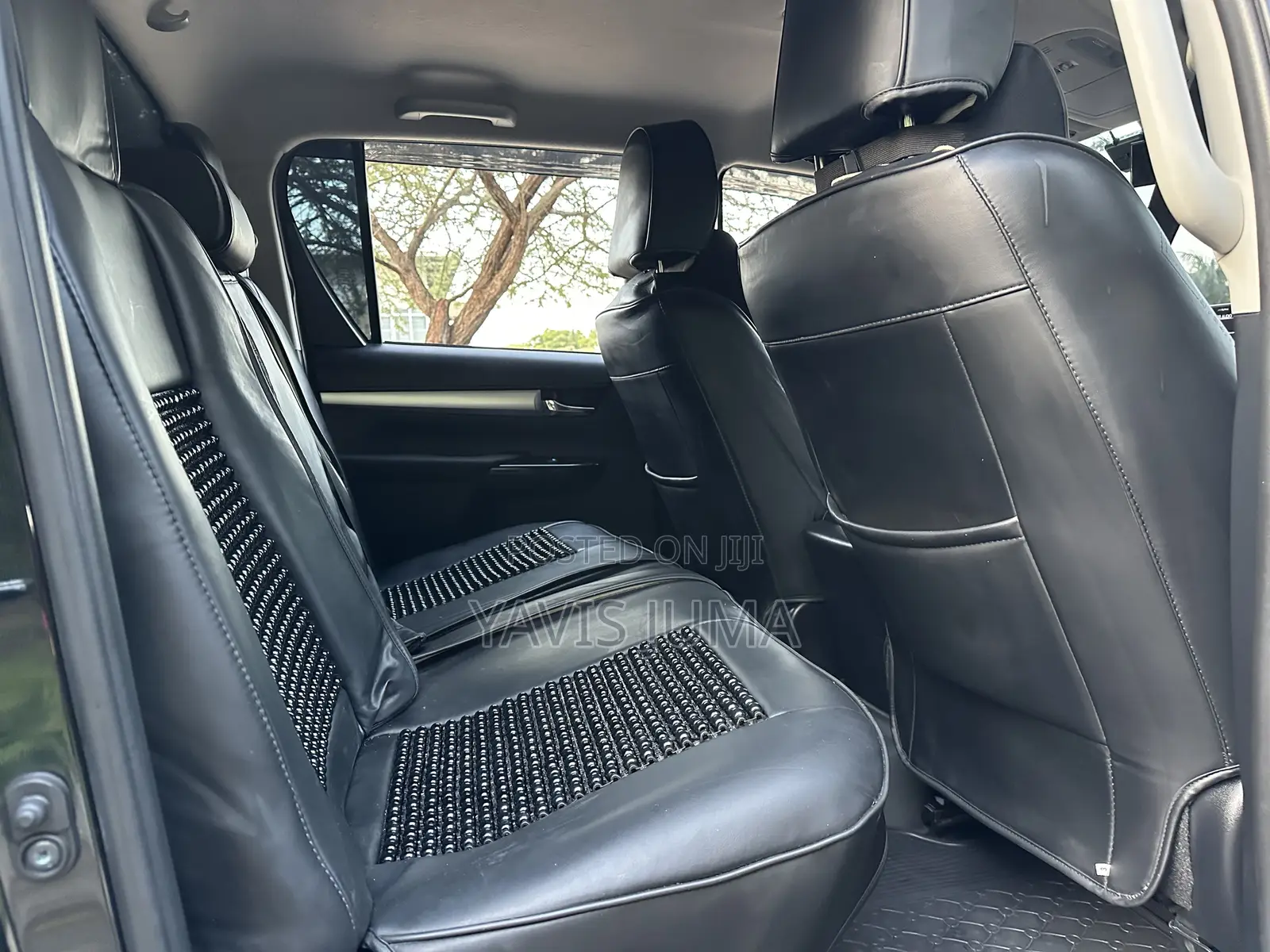 Toyota Hilux 2022 Black
