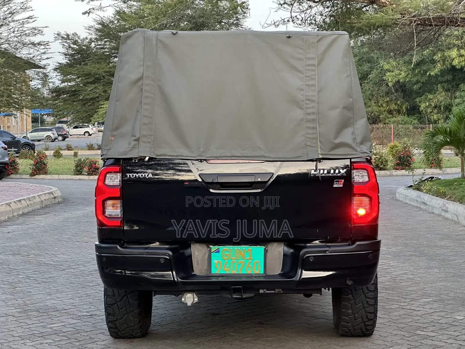 Toyota Hilux 2022 Black