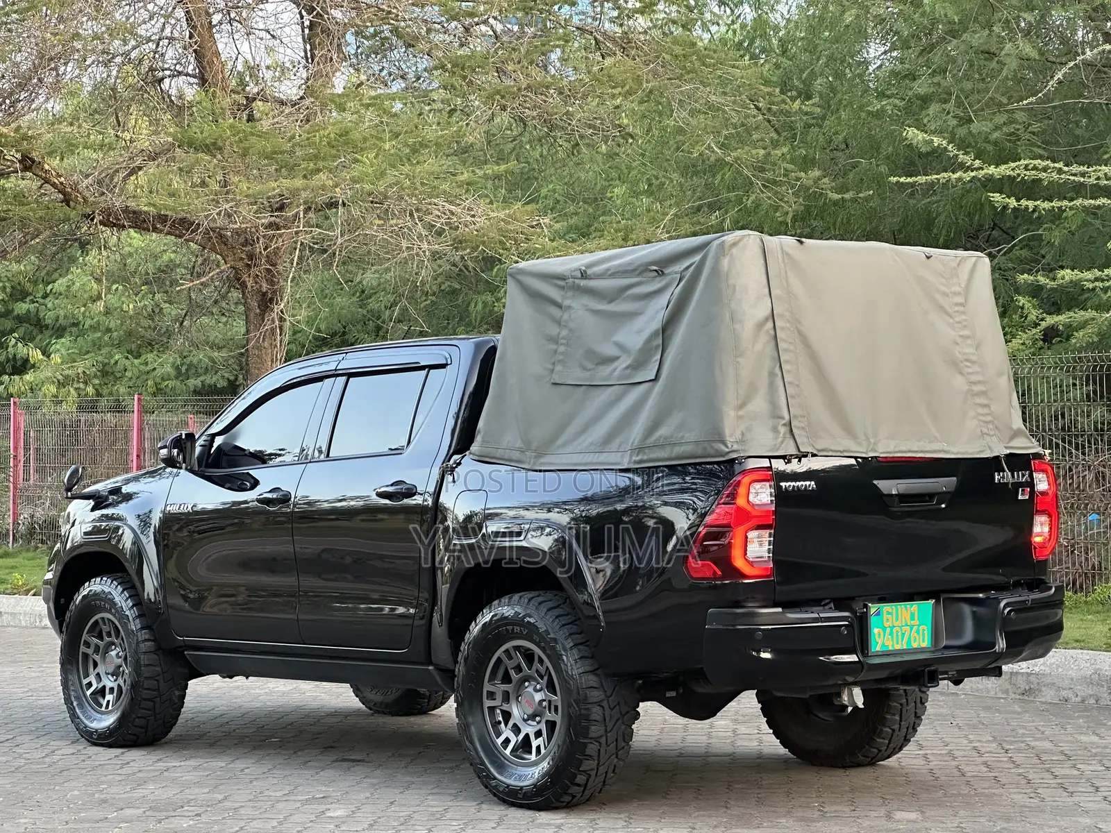 Toyota Hilux 2022 Black