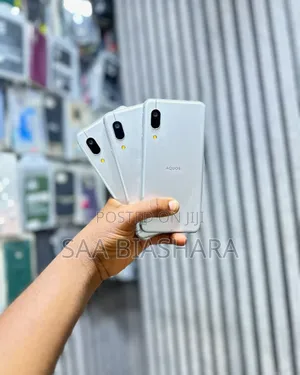 Sharp Aquos Sense 3 Basic SHV48 32 GB Silver