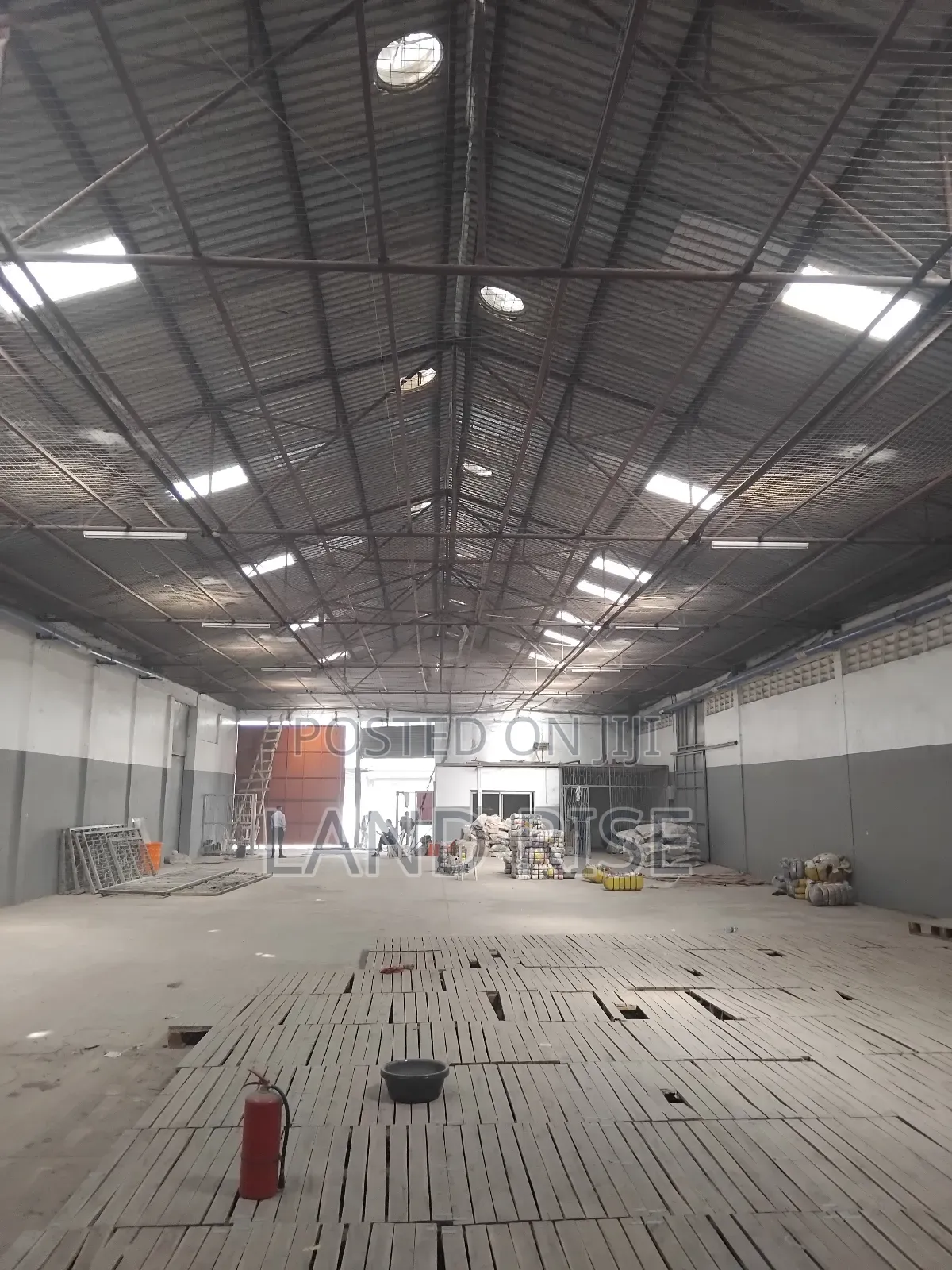 Warehouse/ Godown SQM 550