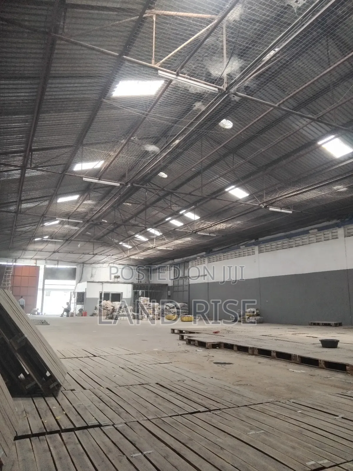 Warehouse/ Godown SQM 550