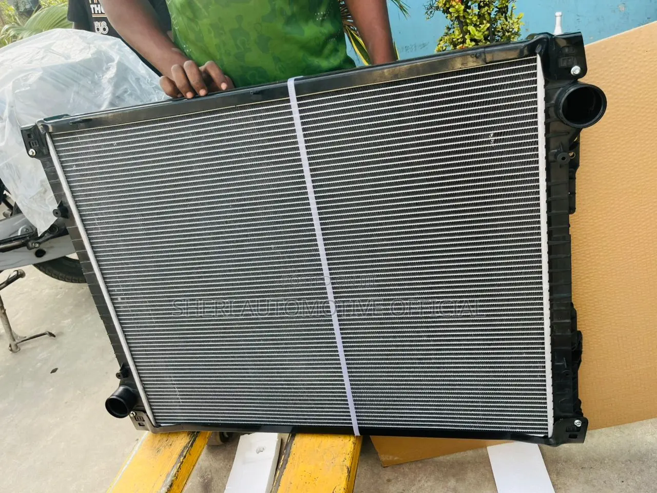 Scania P380 Truck Radiator /C733546