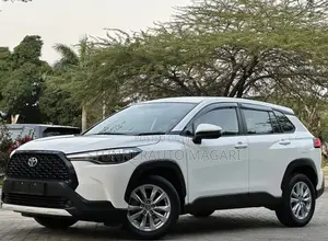 Toyota Corolla Cross 2023 White