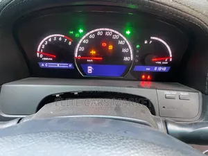 Toyota Crown 2006 Silver