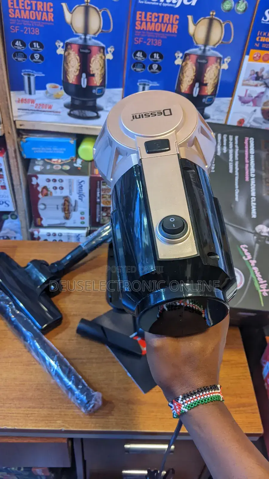 ||Corded Handheld Vacuum Cleaner 600ml