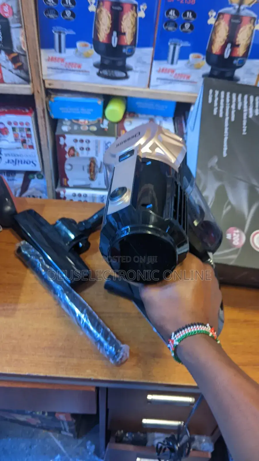 ||Corded Handheld Vacuum Cleaner 600ml