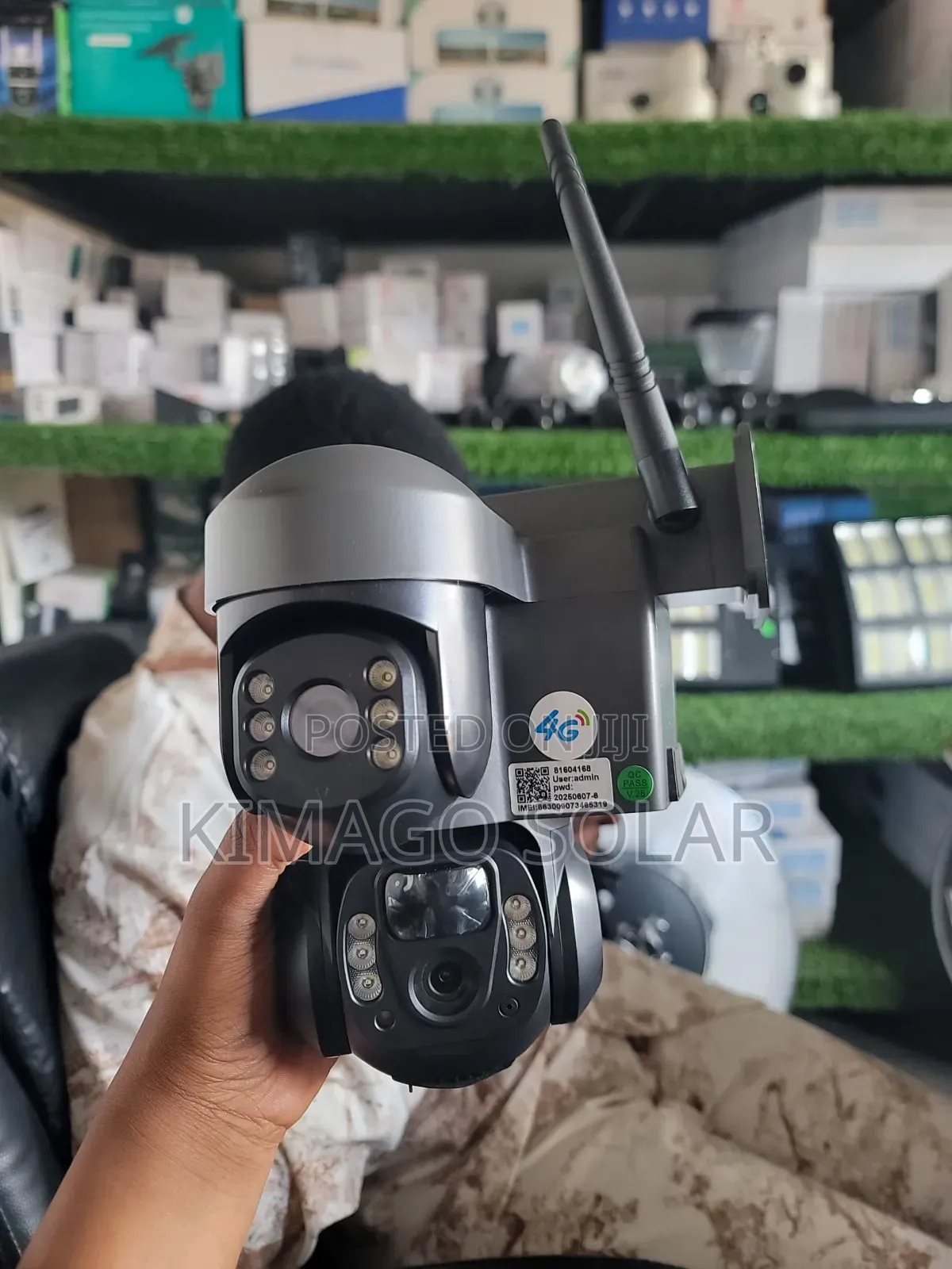 Camera Ya 15mp Zenye Lenzi Tatu Kali