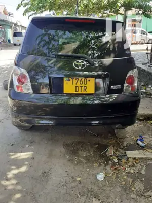 Toyota IST 2004 Black