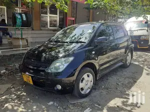 Toyota IST 2004 Black