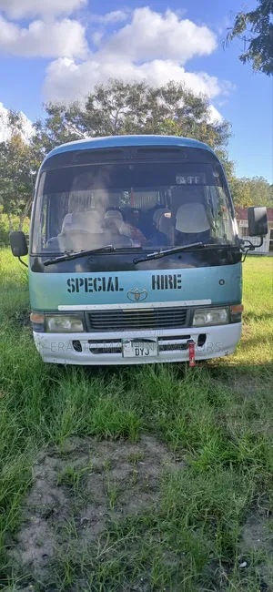 Toyota Coaster 2004