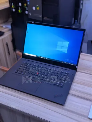 Laptop Lenovo ThinkPad 2 32GB Intel Xeon SSD 512GB