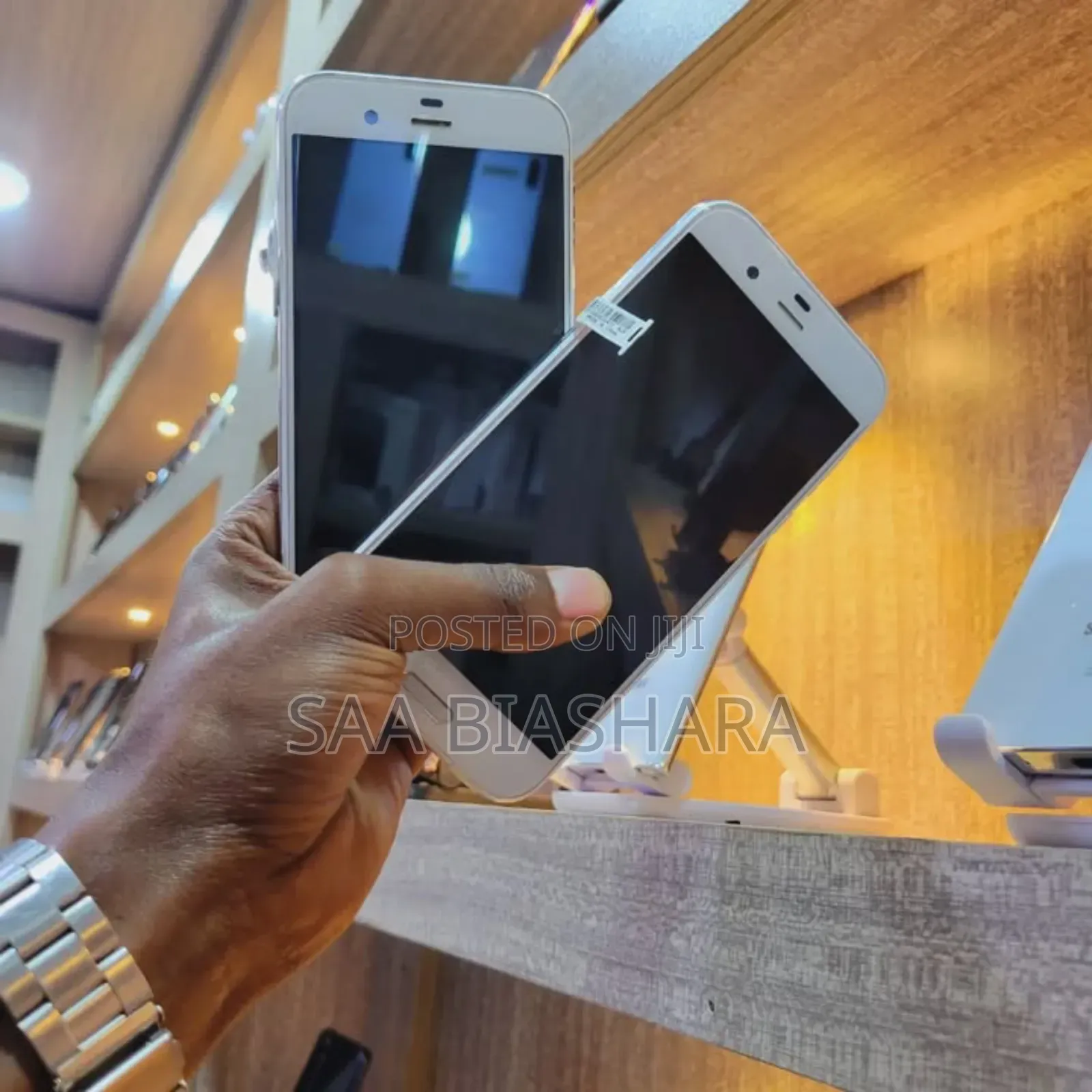 Sharp R1 64 GB White