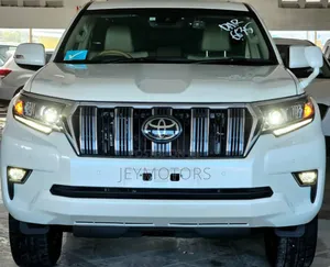 Toyota Land Cruiser Prado 2023 Pearl