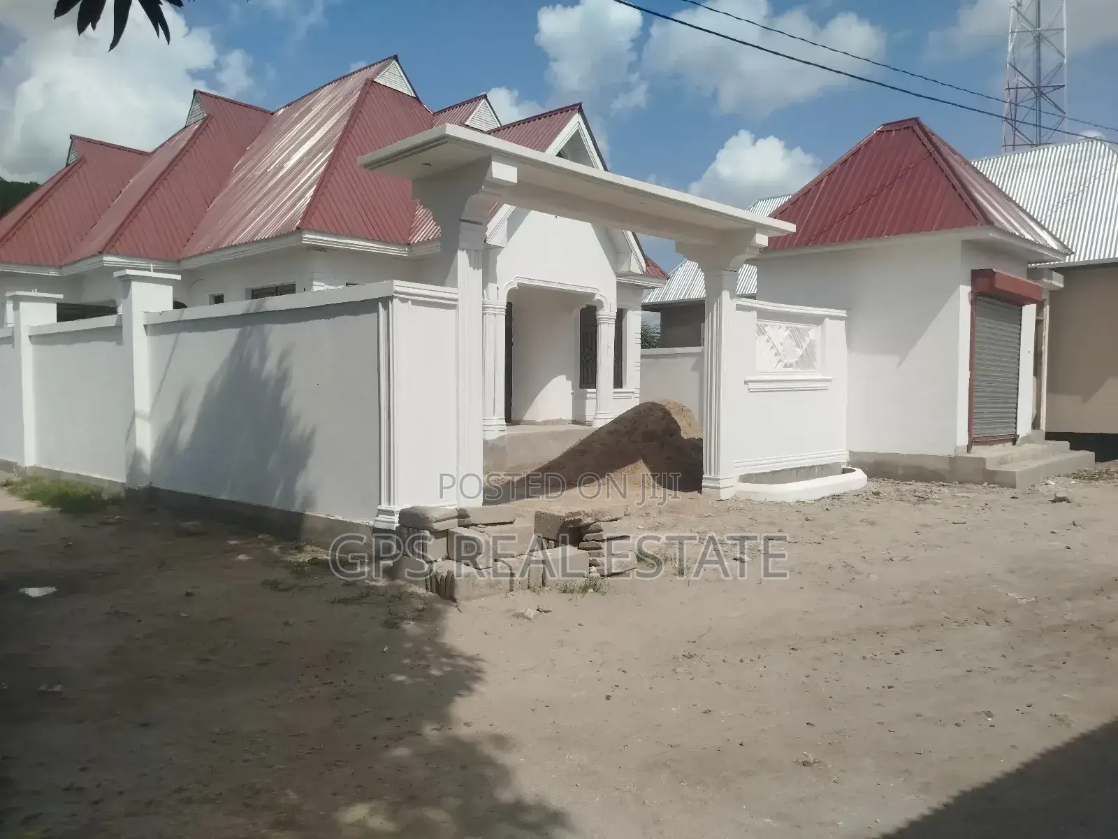 3bdrm House in Ungindoni Kisaranga, Kigamboni for sale